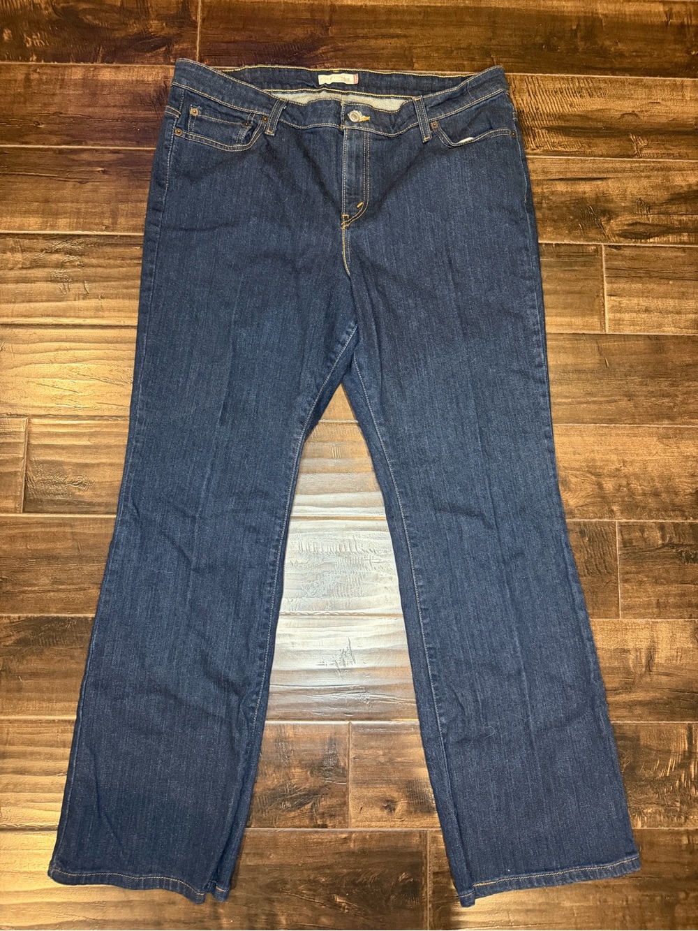 Levi's 590 Women's Boot Cut Jeans - Size 16W Medium